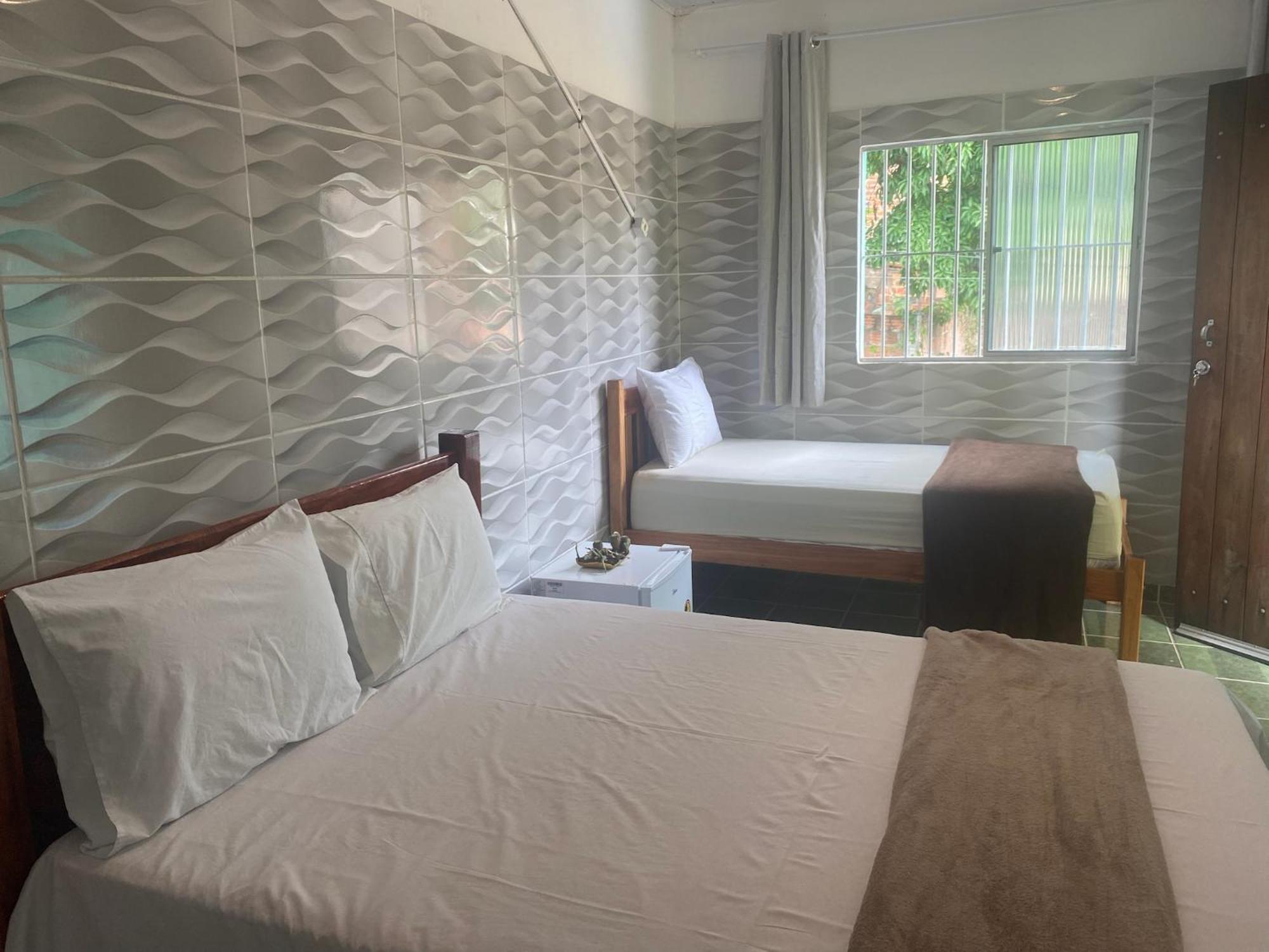Multiverso Hostel Ленсойс Экстерьер фото